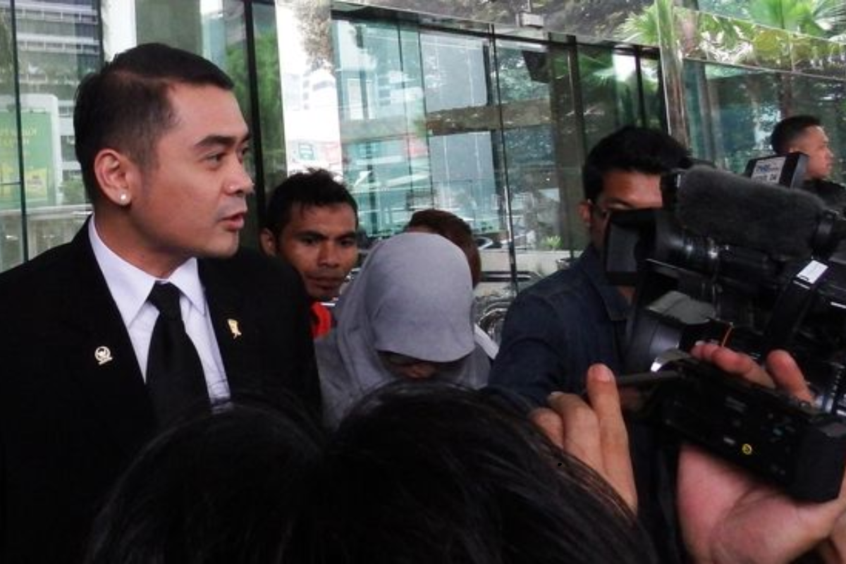 Jokowi Terbitkan Keppres, Pecat Senator Bali Arya Wedakarna